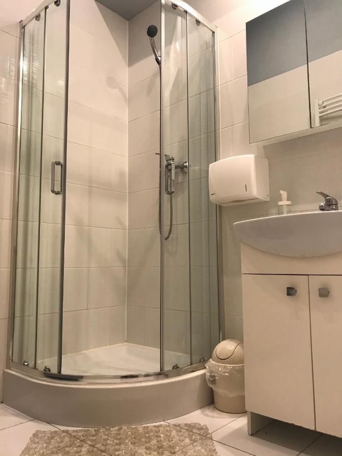 Planty Hostel Krakow Bagian luar foto